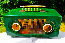 Charger l&#39;image dans la galerie, SOLD! - Dec 9, 2017 - JADE DRAGON GREEN Mid Century Vintage 1955 Zenith Model R512F AM Tube Radio Bells and Whistles! - [product_type} - Zenith - Retro Radio Farm