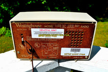画像をギャラリービューアに読み込む, SOLD! - Oct 28, 2017 - SCOTTISH PLAID Mid Century Retro Vintage 1956 Westinghouse H-503T5B Tube AM Radio Rare and Kitchy! - [product_type} - Westinghouse - Retro Radio Farm