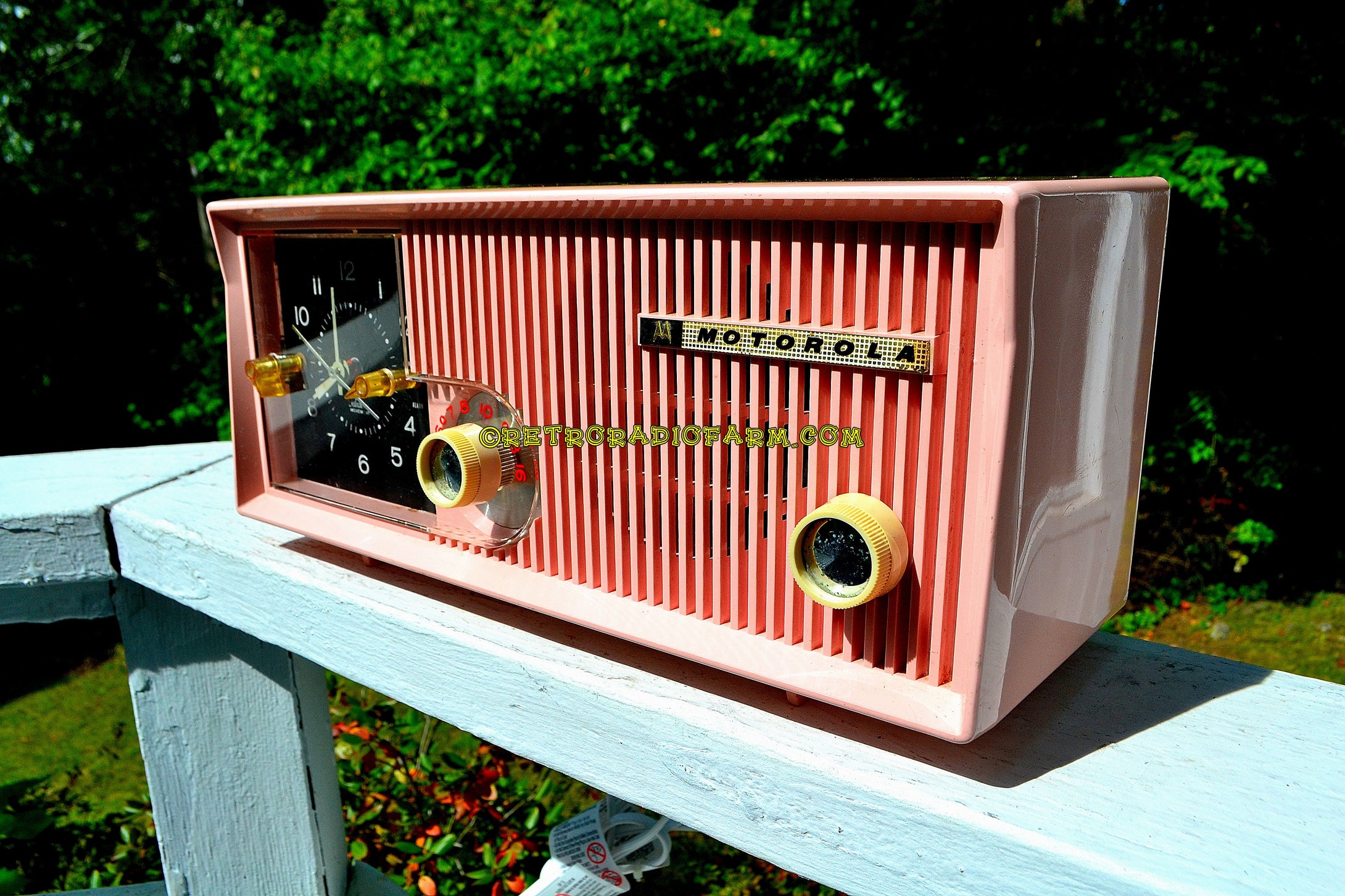 SOLD! - Sept 13, 2017 - CAMEO PINK Mid Century Retro Vintage Antique Motorola 1957 Model 5C13P Clock Radio Tube AM Clock Radio Rare Model! - [product_type} - Motorola - Retro Radio Farm
