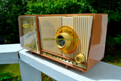 SOLD! - Feb 18, 2018 - BLUETOOTH MP3 UPGRADE ADDED - CARAMEL And Cream Mid Century Retro Vintage 1961 Motorola C18W Tube AM Clock Radio Beautiful and Tasty Looking!