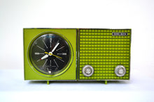 Charger l&#39;image dans la galerie, SOLD! - Sept 25, 2018 - 1965 Grasshopper Green Channel Master Model 6263 AM Clock Radio - [product_type} - Channel Master - Retro Radio Farm
