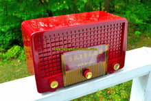 画像をギャラリービューアに読み込む, SOLD! - Sept 26, 2017 - CRANBERRY RED Mid Century Retro Vintage 1955 RCA Victor Model 5X-564 AM Tube Radio Great Sounding! - [product_type} - RCA Victor - Retro Radio Farm