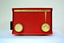 画像をギャラリービューアに読み込む, SOLD! - Nov 25, 2018 - BLUETOOTH MP3 Ready - Apple Red 1959 Motorola Model A1R-15 Tube AM Radio - [product_type} - Motorola - Retro Radio Farm