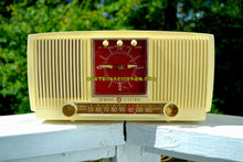 画像をギャラリービューアに読み込む, SOLD! - Nov 18, 2017 - BLUETOOTH MP3 READY Ivory Vanilla 1955 General Electric Model 573 Retro AM Clock Radio Works Great! - [product_type} - General Electric - Retro Radio Farm