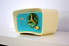 画像をギャラリービューアに読み込む, SOLD! - October 31, 2018 - Turquoise and White 1959 Travler Model T-204 AM Tube Radio Cute As A Button! - [product_type} - Travler - Retro Radio Farm
