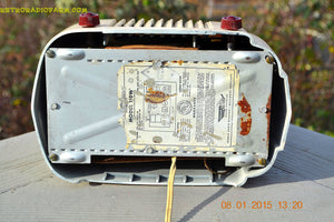 SOLD! - Jan 13, 2015 - SMART LOOKING 1947 Ivory Bendix Aviation Model 110W Bakelite AM Tube AM Radio WORKS! - [product_type} - Bendix Aviation - Retro Radio Farm