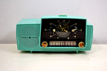 画像をギャラリービューアに読み込む, SOLD! - Oct 3, 2019 - Ocean Turquoise 1956 General Electric Model 914-D Tube AM Clock Radio Real Looker! - [product_type} - General Electric - Retro Radio Farm