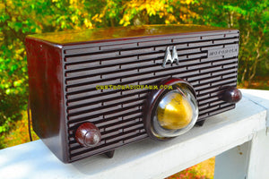 売れました！ - 2017 年 11 月 29 日 - ESPRESSO ミッドセンチュリー レトロ Jetsons 1957 Motorola 56H タービン管 AM ラジオ マーブルサウンド 素晴らしい!