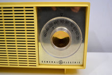 画像をギャラリービューアに読み込む, SOLD! - Oct 17, 2019 - Lemon Yellow Vintage 1959 General Electric Model T-129C Tube Radio Nice Sounding Nice Looking! - [product_type} - General Electric - Retro Radio Farm