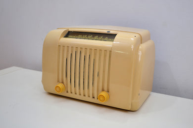 Ivory Beige Bakelite 1947 Crosley Model 58TL AM Tube Radio Post War Beauty!