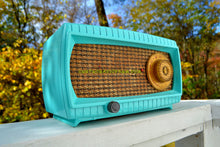 画像をギャラリービューアに読み込む, SOLD! - Nov 10, 2017 - TURQUOISE AND WICKER Retro Vintage 1949 Capehart Model 3T55B AM Tube Radio Totally Restored! - [product_type} - Capehart - Retro Radio Farm