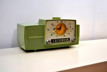 Charger l&#39;image dans la galerie, SOLD! - Nov. 1, 2019 - Sage Green 1958 General Electric Model C-416B Tube AM Clock Radio Hard to Find Nice Color! - [product_type} - General Electric - Retro Radio Farm