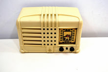 画像をギャラリービューアに読み込む, SOLD! - Nov 29, 2019 - Castle Ivory 1940 Model 343 Vintage Emerson AM Shortwave Golden Age Radio Looks and Sounds Spectacular! - [product_type} - Emerson - Retro Radio Farm