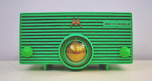 画像をギャラリービューアに読み込む, SOLD! - Dec 5, 2019 - Surf Green 1957 Motorola 56H Turbine Vintage Tube AM Radio Mint! - [product_type} - Motorola - Retro Radio Farm