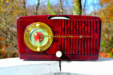 売れました！ - 2017/11/19 - ブラウンマーブル 黄金時代アールデコ 1952 ゼネラル エレクトリック モデル 515F AM 真空管クロック ラジオが完全に復元されました。