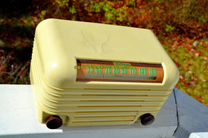 SOLD! - Nov 15, 2017 - BLUETOOTH MP3 Ready - ANTIQUE IVORY Vintage Deco Retro 1946 Hoffman Model A200 AM Bakelite Tube Radio Excellent Working Condition! - [product_type} - Hoffman - Retro Radio Farm
