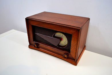 SOLD! - Dec 1, 2019 - Flying Wedge Post War Vintage 1949 Philco Transitone Model 49-506 AM Radio Sounds Great Hardwood Cabinet!