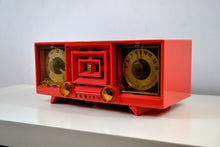 Load image into Gallery viewer, SOLD! - Dec 7, 2018 - Hot Pink Vintage 1955 Zenith R519V AM Tube Clock Radio Works and Looks Great! - [product_type} - Zenith - Retro Radio Farm