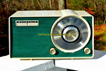 画像をギャラリービューアに読み込む, SOLD! - Dec 9, 2017 - HUNTER GREEN Mid Century Vintage 1962 Motorola Model A24N AM Tube Radio Sounds Great! - [product_type} - Motorola - Retro Radio Farm