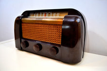 画像をギャラリービューアに読み込む, SOLD! - Nov 30, 2019 - Sienna Brown Bakelite 1946 RCA Victor 66X1 AM Shortwave Tube Radio Excellent Condition Works Great! - [product_type} - RCA Victor - Retro Radio Farm