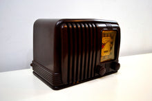 Load image into Gallery viewer, SOLD! - Dec 2, 2019 - Walnut Brown Bakelite 1939 RCA Victor Model 45-X-11 AM Tube Radio Great Sounding! - [product_type} - RCA Victor - Retro Radio Farm