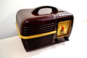 SOLD! - Dec. 4, 2019 - Nutmeg Brown Swirl Bakelite 1940 Motorola Model 60X1 Vacuum Tube AM Radio Deco Looks with a Sweet Sound! - [product_type} - Motorola - Retro Radio Farm