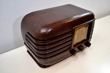 画像をギャラリービューアに読み込む, SOLD! - Dec. 12, 2019 - Walnut Bakelite Art Deco 1940 Crosley Model 13 AM Vacuum Tube Radio Sounds Fantastic! - [product_type} - Crosley - Retro Radio Farm