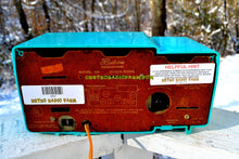 Charger l&#39;image dans la galerie, SOLD! - Jan 21, 2018 - BRIGHT SEAFOAM GREEN Retro Jetsons 1957 Bulova Model 120 Tube AM Clock Radio Looks Marvelous! - [product_type} - Bulova - Retro Radio Farm