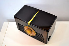 Charger l&#39;image dans la galerie, SOLD! - Jan. 14, 2020 - Lustrous Brown Vintage 1949 RCA Victor Model 8X541 AM Vacuum Tube Radio Excellent Plus Condition! - [product_type} - RCA Victor - Retro Radio Farm