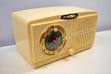 SOLD! - Jan 4, 2020 - Ivory White Vintage 1954 General Electric Model 516 AM Tube Radio Solid Player Popular Model!