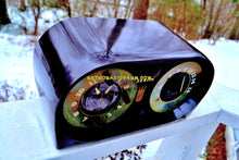 Load image into Gallery viewer, SOLD! - Dec 31, 2017 - OWL EYES Mid Century Retro Vintage 1950 Zenith 5-G-03B AM Tube Clock Radio Works Great! - [product_type} - Zenith - Retro Radio Farm