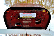 Load image into Gallery viewer, SOLD! - Dec 31, 2017 - OWL EYES Mid Century Retro Vintage 1950 Zenith 5-G-03B AM Tube Clock Radio Works Great! - [product_type} - Zenith - Retro Radio Farm