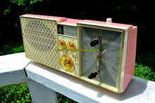 Charger l&#39;image dans la galerie, SOLD! - June 21, 2017 - BIARRITZ PINK Mid Century Vintage Retro 1962 Emerson Lifetimer III Model G1706 Tube AM Clock Radio - [product_type} - Emerson - Retro Radio Farm