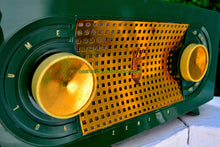 Charger l&#39;image dans la galerie, SOLD! - June 26, 2017 - CANDY APPLE GREEN Mid Century Retro Jetsons Vintage 1955 Zenith Model R511F AM Tube Radio Near Mint! - [product_type} - Zenith - Retro Radio Farm