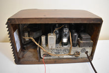 Load image into Gallery viewer, Artisan Handcrafted Wood 1938 Crosley Model 718-B AM Shortwave Vacuum Tube Radio Excellent Condition!