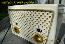 画像をギャラリービューアに読み込む, SOLD! - Dec 9, 2016 - BLUETOOTH MP3 READY - Rococo White Retro Vintage 1957 Emerson 850 AM Tube Radio Totally Restored! - [product_type} - Emerson - Retro Radio Farm
