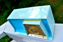 Charger l&#39;image dans la galerie, SOLD! - July 4, 2017 - TUXEDO BLUE Mid Century Retro 1962 Motorola A17B3 Tube AM Radio Cool Model Rare Color! Near Mint! - [product_type} - Motorola - Retro Radio Farm