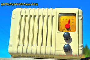 SOLD! - Oct 4, 2014 - SO CUTE 1940's Ivory Sky Rover Bakelite AM Tube AM Mini Radio WORKS! - [product_type} - Sky Rover - Retro Radio Farm