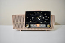 Charger l&#39;image dans la galerie, Bluetooth Ready To Go - Beige Pink 1959 GE General Electric Model 913D AM Vacuum Tube Clock Radio