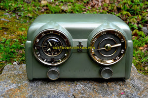 SOLD! - May 15, 2017 - PALMETTO GREEN METALLIC 1951 Crosley Model 11-125GN AM Tube Clock Radio Quality Construction Sounds Great! - [product_type} - Crosley - Retro Radio Farm