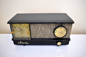 Charcoal Houndstooth 1958 Arvin Model 5572 AM Vacuum Tube Clock Radio Sounds and Looks Terrific!