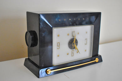 Ubatuba Green 1953 Admiral Model 5J3 Vacuum Tube AM Clock Radio Sounds Great Catalin Like Green Swirl!