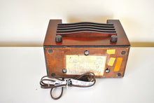 Load image into Gallery viewer, Cherry Wood Artisan Handcrafted 1947 Speigel Inc. Aircastle Model 6514 Vacuum Tube AM Radio Sounds Great! Excellent Condition!