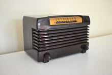 Load image into Gallery viewer, Timber Brown Bakelite 1952 Wards Airline Model 05BR-1525C AM Vacuum Tube Radio Beauty of Bakelite Sounds Marvelous!