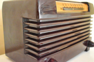 Timber Brown Bakelite 1952 Wards Airline Model 05BR-1525C AM Vacuum Tube Radio Beauty of Bakelite Sounds Marvelous!