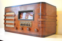 Charger l&#39;image dans la galerie, Artisan Handcrafted Wood 1938-39 Airline Model 62-390 Vacuum Tube AM Shortwave Radio Near Mint Condition! Plays Well!
