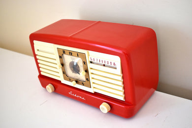 Rally Red Bakelite 1950 Jewel Artone Model 5057U Vacuum Tube AM Clock Radio Quintessential Design Stunning Good Looks!