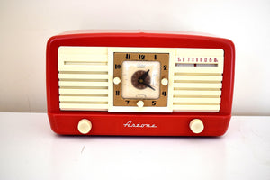 Rally Red Bakelite 1950 Jewel Artone Model 5057U Vacuum Tube AM Clock Radio Quintessential Design Stunning Good Looks!