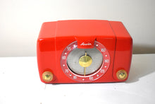 Charger l&#39;image dans la galerie, Gleaming Red 1950 Arvin Model 451T Vacuum Tube Radio Sounds Great Whiz Bang Illuminated Tuning Ring!