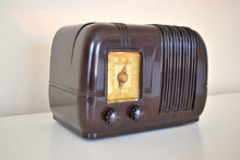 Load image into Gallery viewer, Siena Brown Bakelite 1947 Arvin Model 544 &quot;Lefty&quot; Vacuum Tube AM Radio Sounds Great Excellent Condition!